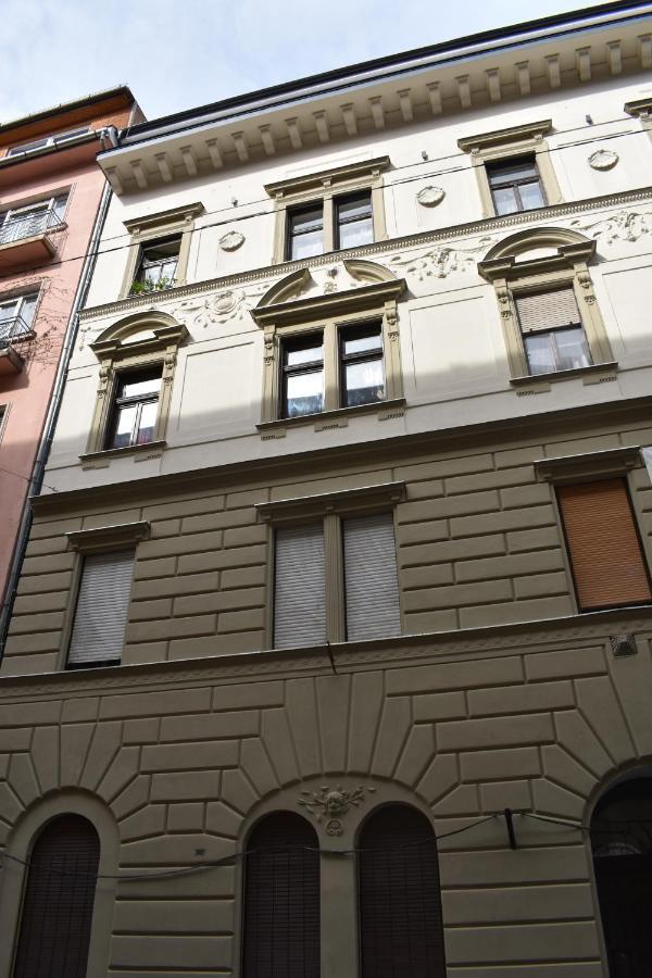 Lovely Downtown Home In Budapest Eksteriør billede