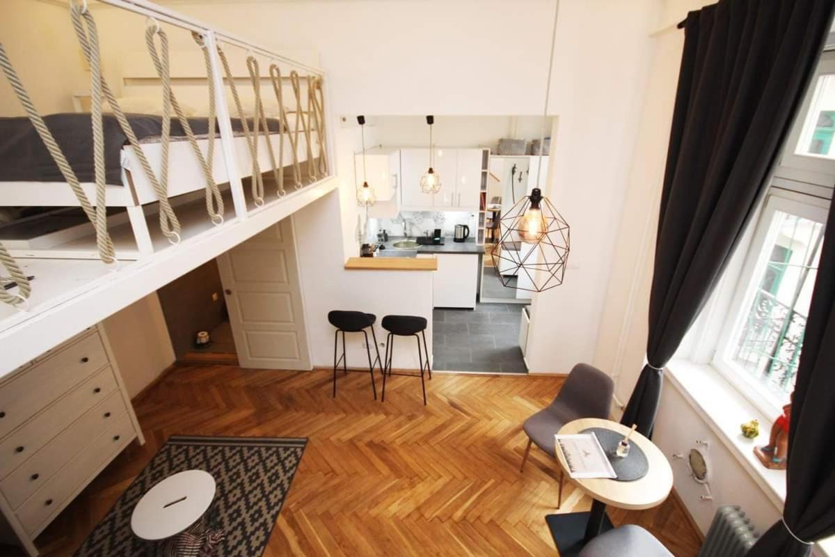 Lovely Downtown Home In Budapest Eksteriør billede